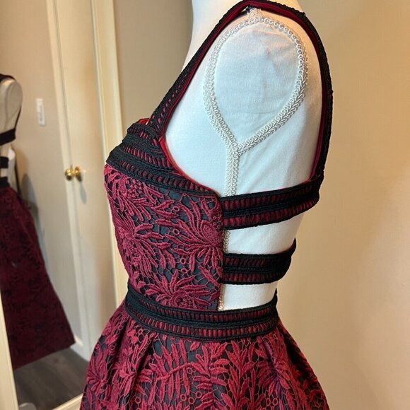 Few Moda New York Red embroidered Open Back Cocktail Dress, Size Small - Picture 9 of 16